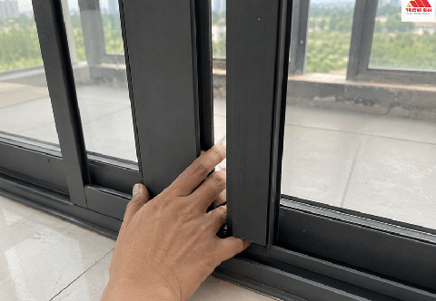 Tổng hợp những lỗi cửa nhôm kính và cách khắc phục